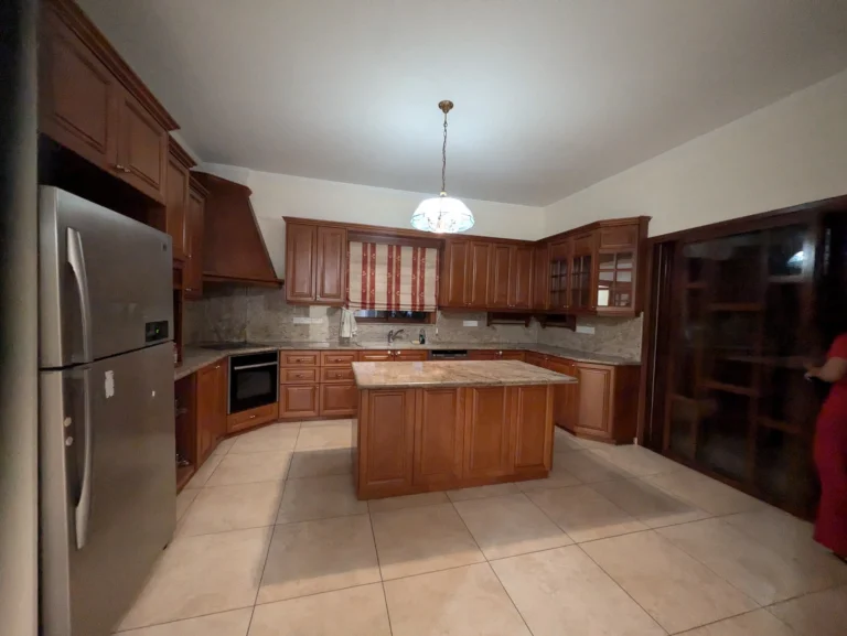 4 Bedroom Apartment for Rent in Paphos District