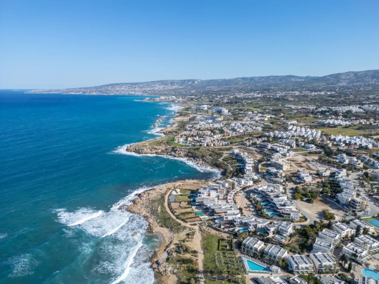 5 Bedroom House for Sale in Chlorakas, Paphos District