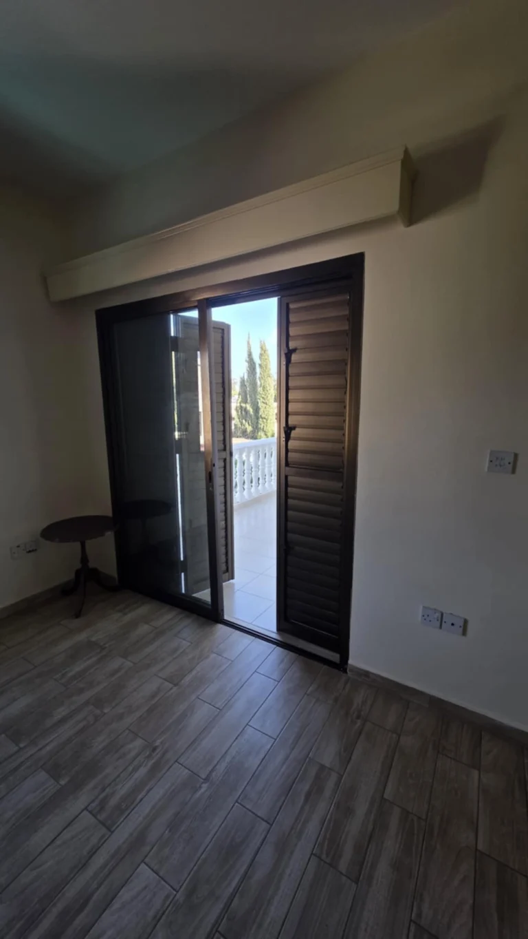 4 Bedroom House for Rent in Chlorakas, Paphos District