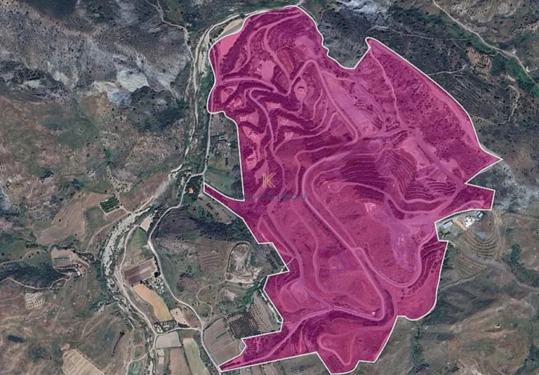 595,810m² Plot for Sale in Agia Varvara, Paphos District