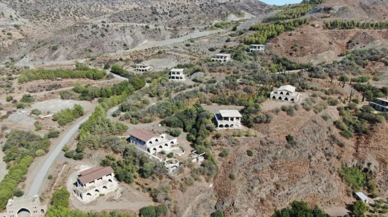 595,810m² Plot for Sale in Agia Varvara, Paphos District