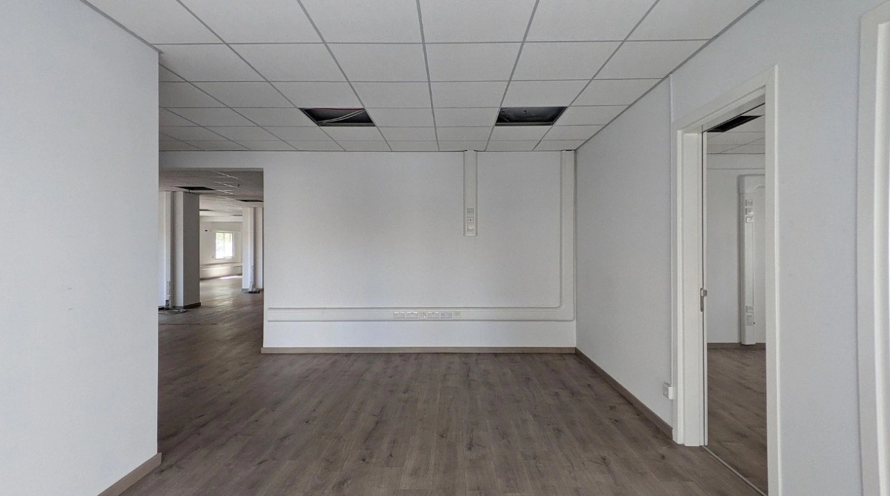358m² Office for Sale in Agioi Omologites, Nicosia District