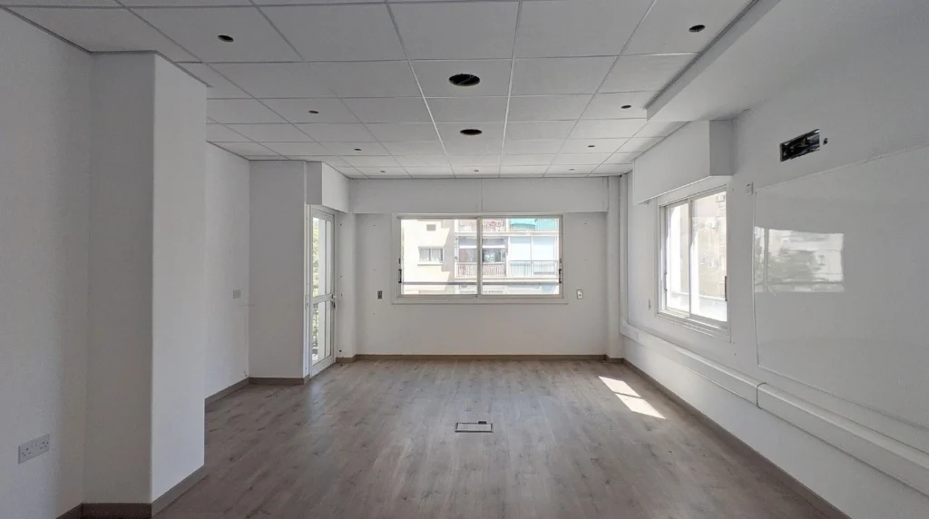 358m² Office for Sale in Agioi Omologites, Nicosia District