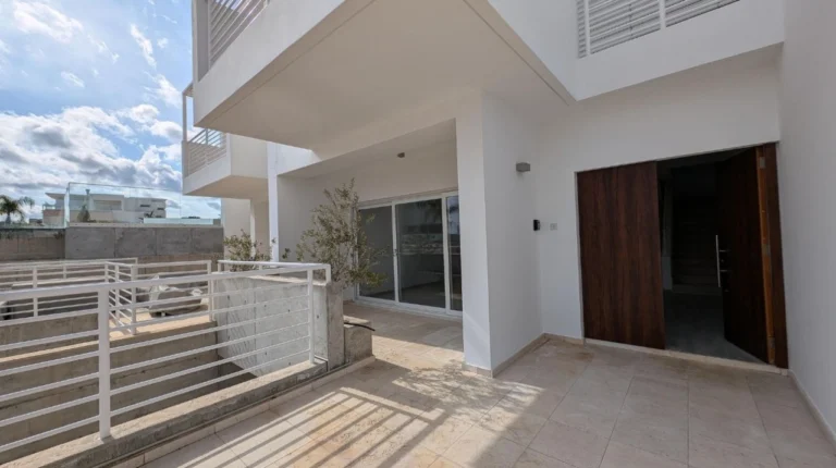 Cheap Houses and Villas for Sale Famagusta up to 400000 euro