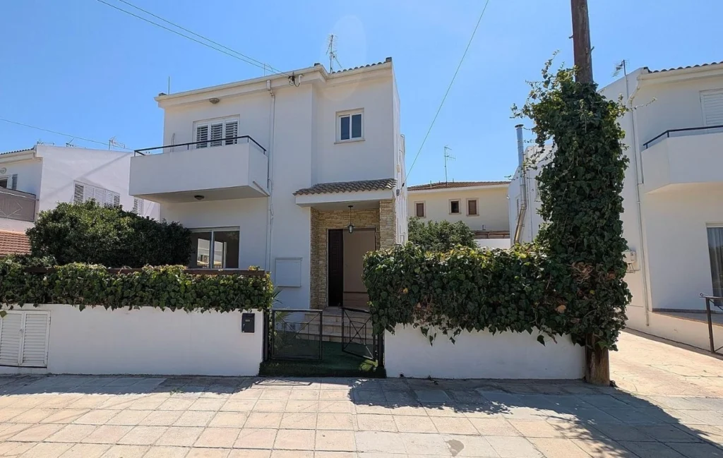 5 Bedroom House for Sale in Engomi, Nicosia District