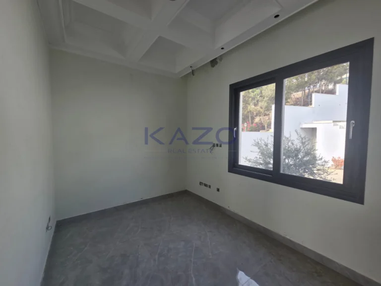 450m² House for Sale in Parekklisia, Limassol District