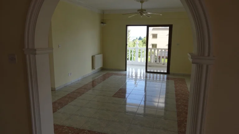 Дом с 5 спальнями в аренду в Эмпе, район Пафоса