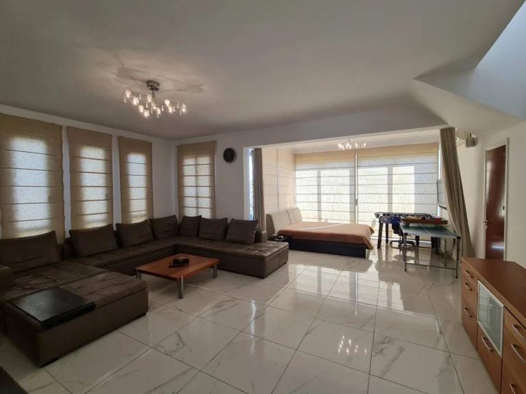 Cheap Houses and Villas for Sale Larnaca up to 600000 euro