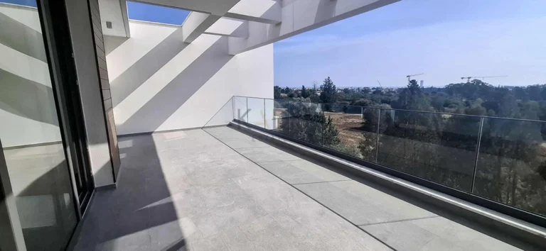 3 Bedroom Apartment for Sale in Kato Polemidia, Limassol District