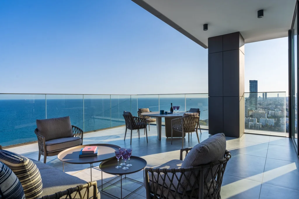 4 Bedroom Apartment for Rent in Agios Tychonas, Limassol District