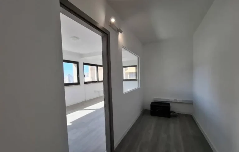 90m² Office for Rent in Nicosia District