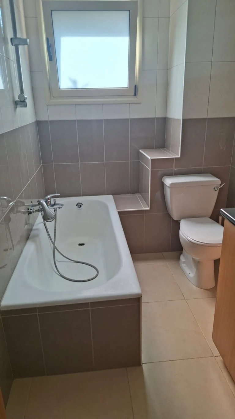 225m² Office for Rent in Paphos District