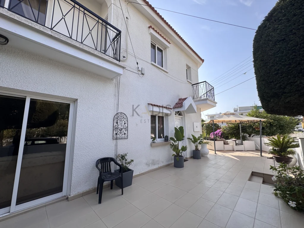 3 Bedroom House for Sale in Engomi, Nicosia District