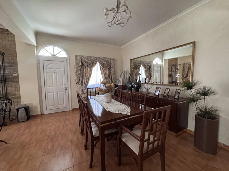 Cheap Houses and Villas for Sale Nicosia up to 400000 euro