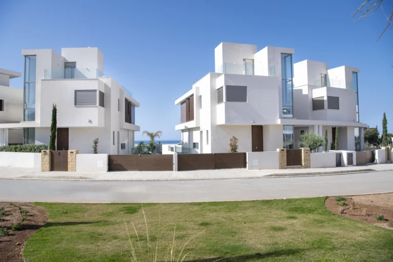 5 Bedroom House for Sale in Kissonerga, Paphos District