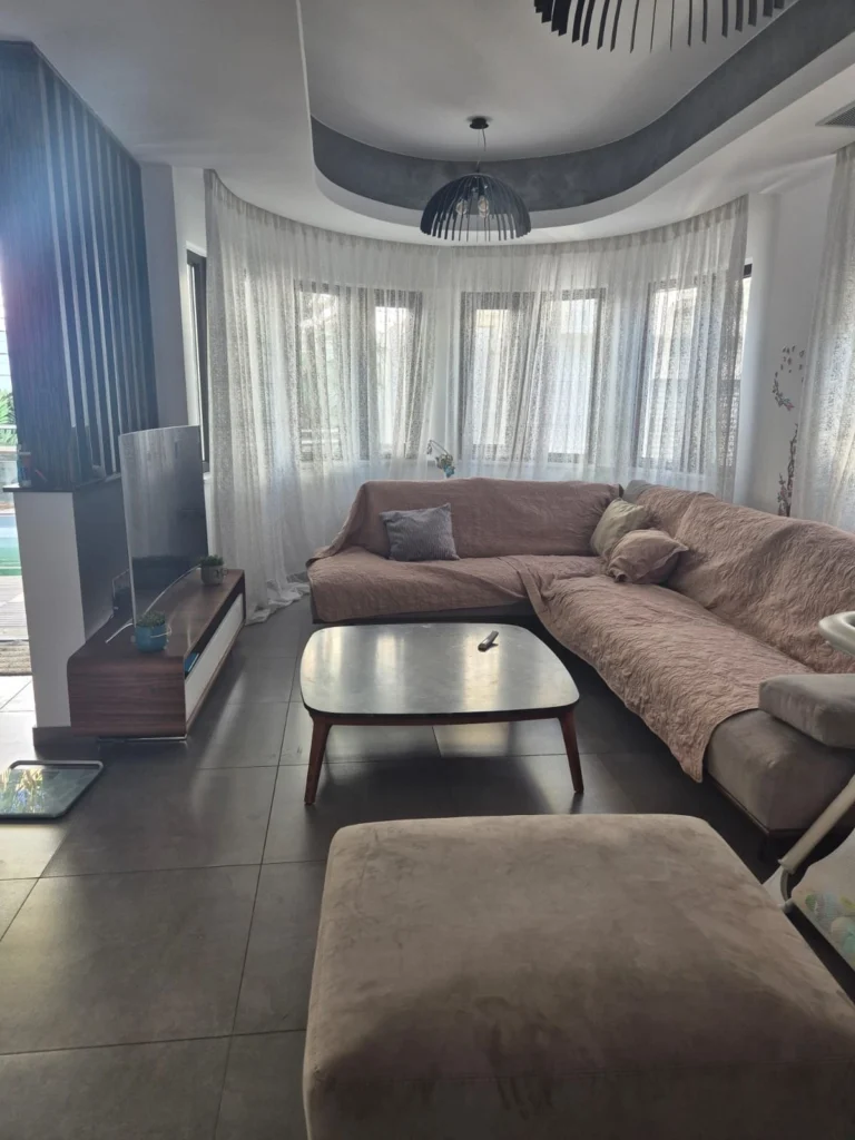 4 Bedroom House for Sale in Limassol – Agios Athanasios