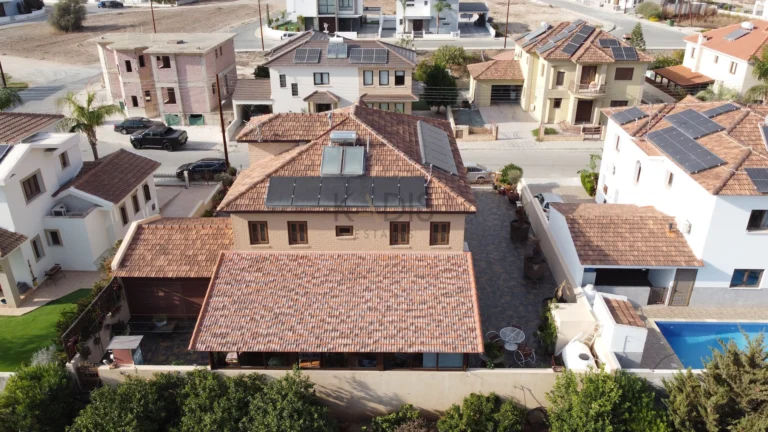 Cheap Houses and Villas for Sale Larnaca up to 600000 euro