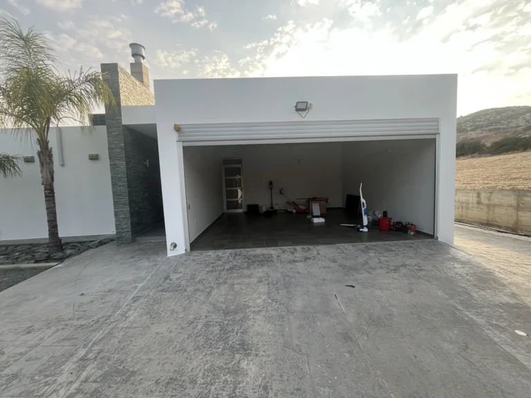 3 Bedroom House for Rent in Parekklisia, Limassol District