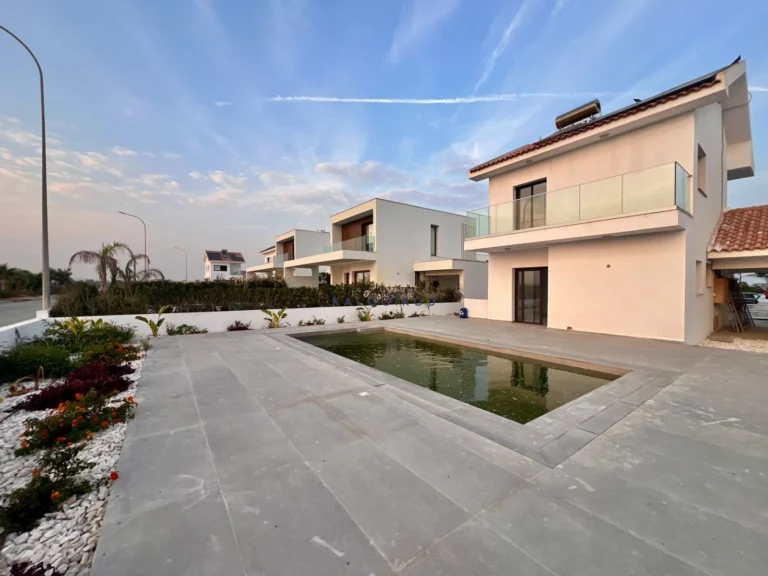 3 Bedroom House for Sale in Pervolia Larnacas