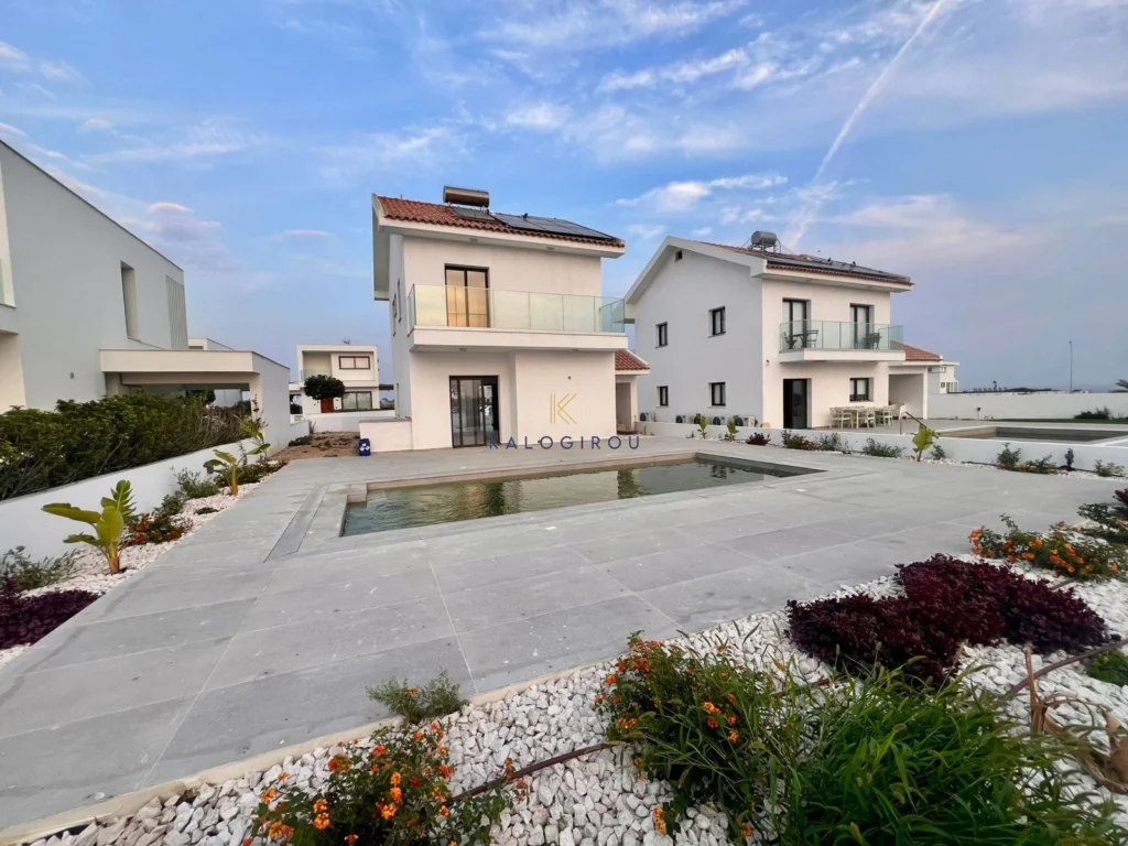 3 Bedroom House for Sale in Pervolia Larnacas