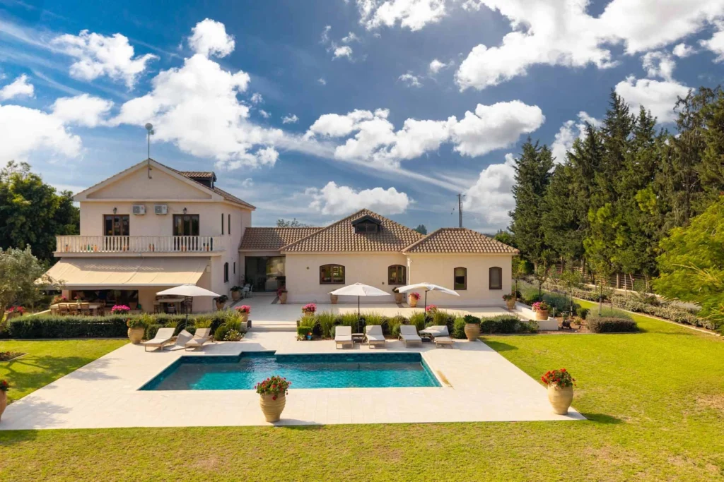 6+ Bedroom House for Sale in Kiti, Larnaca District