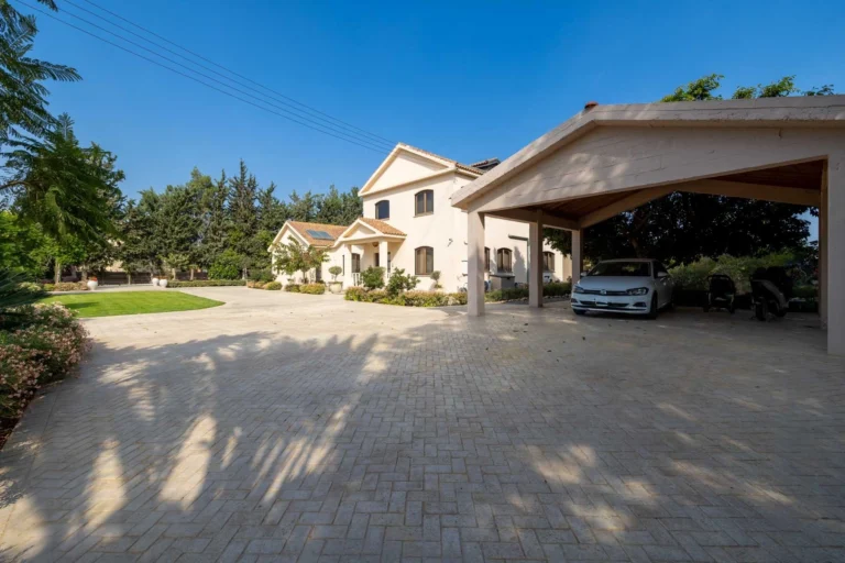 6+ Bedroom House for Sale in Kiti, Larnaca District