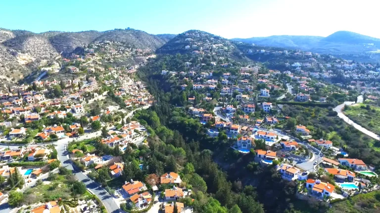 5 Bedroom House for Sale in Tala, Paphos District