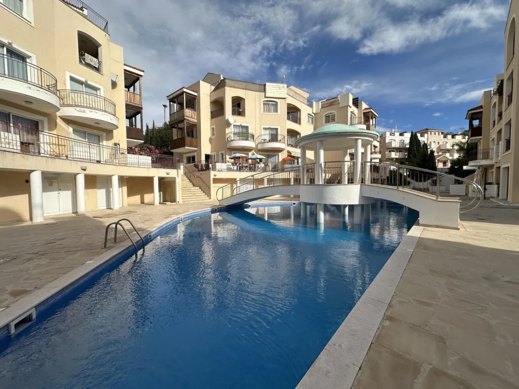 2 Bedroom Apartment for Sale in Paphos – Universal