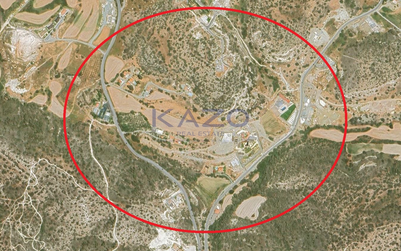 7,800m² Plot for Sale in Parekklisia, Limassol District