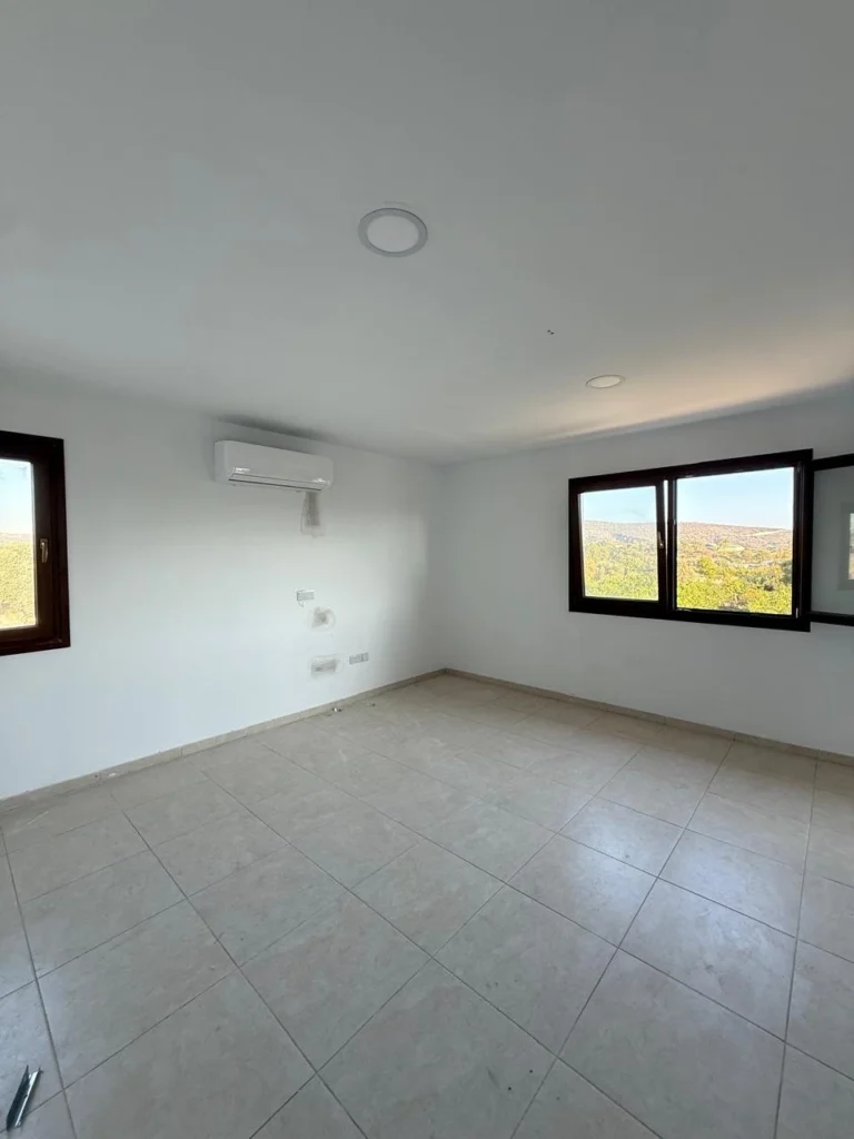 6+ Bedroom House for Rent in Moni, Limassol District