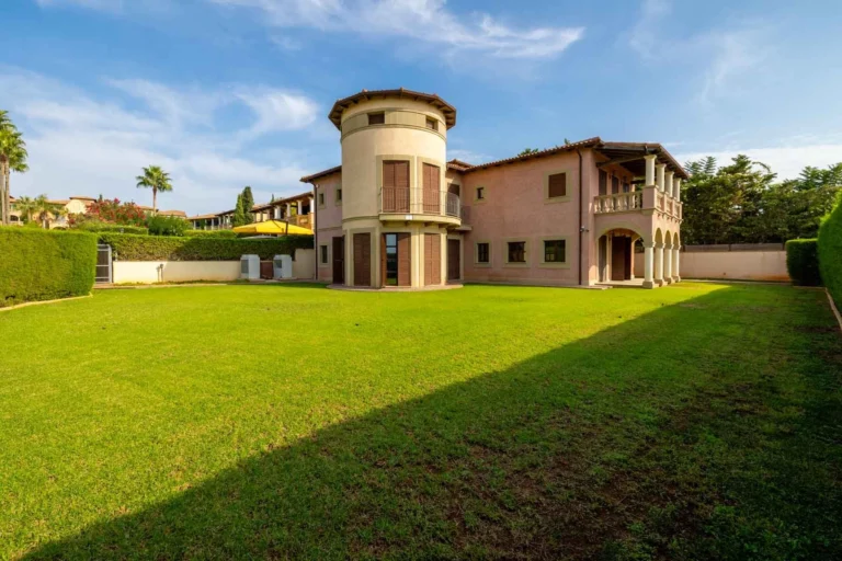 6+ Bedroom House for Sale in Pyrgos Lemesou, Limassol District