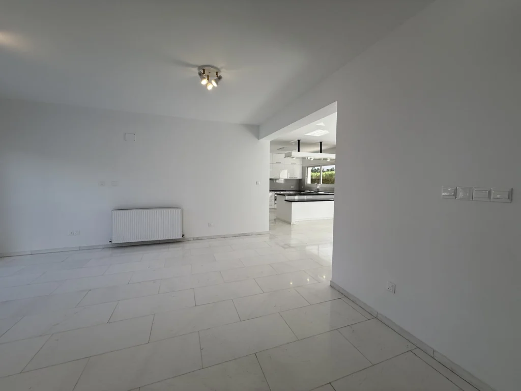 4 Bedroom House for Sale in Limassol – Ekali