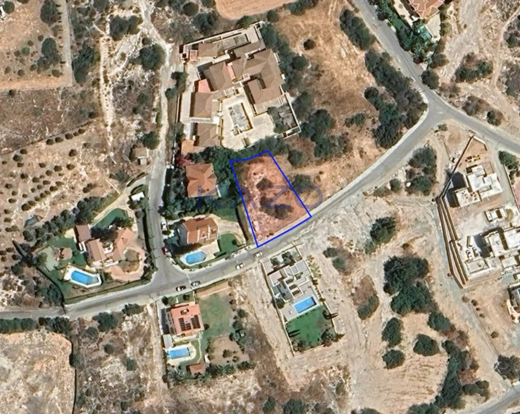 1,060m² Plot for Sale in Agios Tychonas, Limassol District