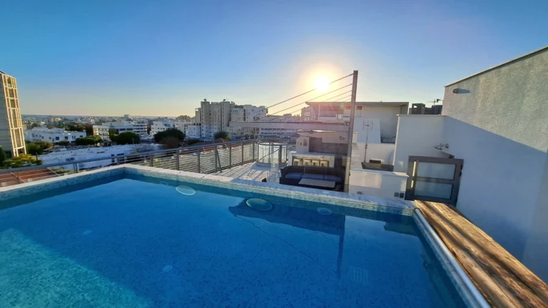 4 Bedroom Apartment for Sale