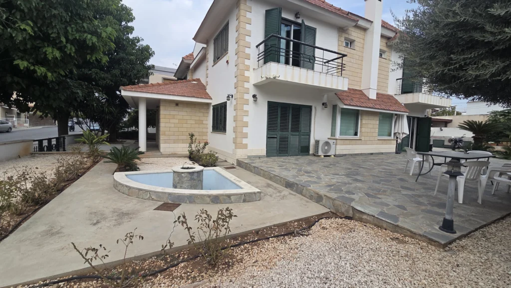 402m² Office for Rent in Limassol District