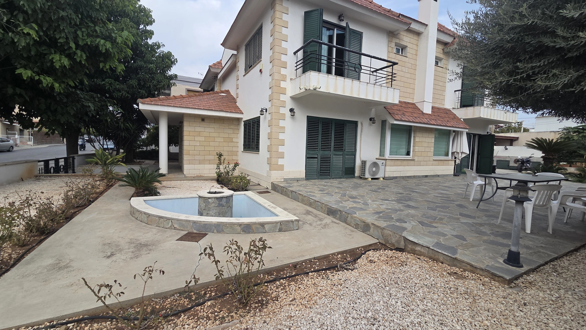 402m² Office for Rent in Limassol District
