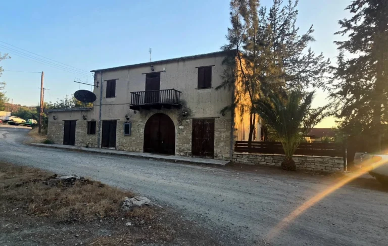 Building for Sale in Palodeia, Limassol District