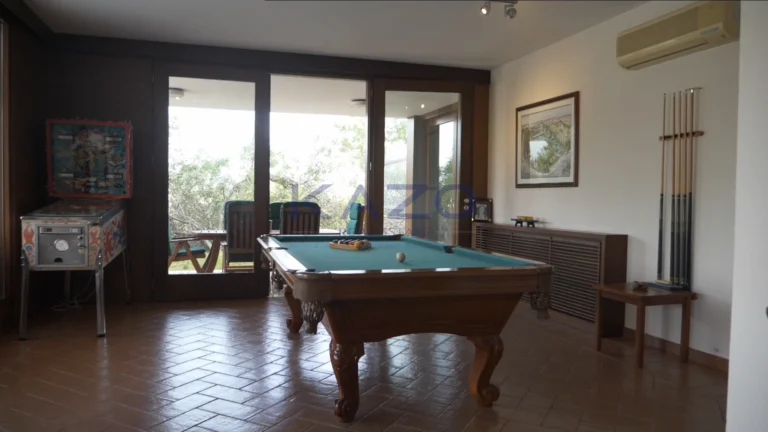 5 Bedroom House for Sale in Engomi, Nicosia District