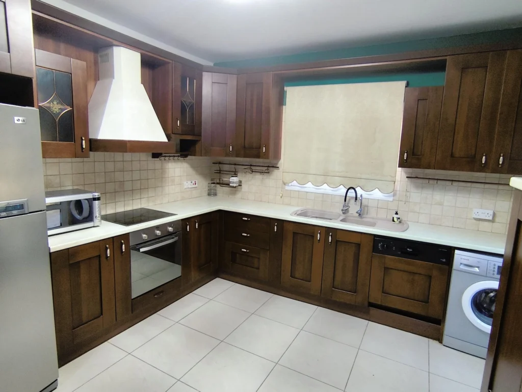 2 Bedroom House for Rent in Agios Tychonas, Limassol District