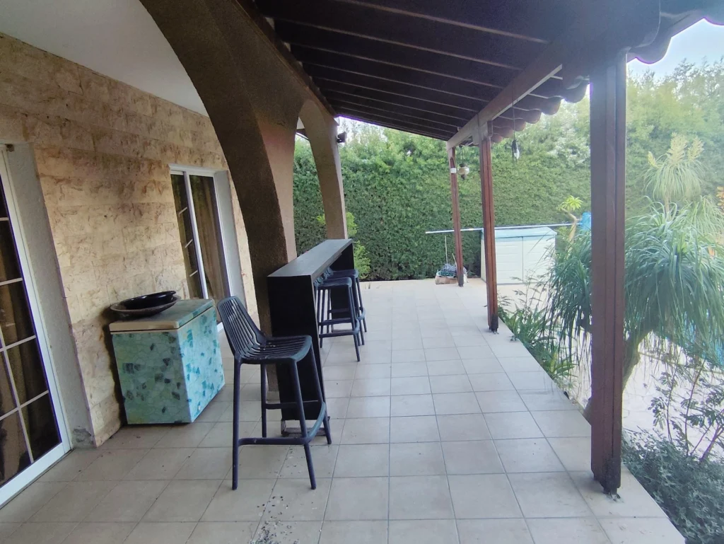 2 Bedroom House for Rent in Agios Tychonas, Limassol District