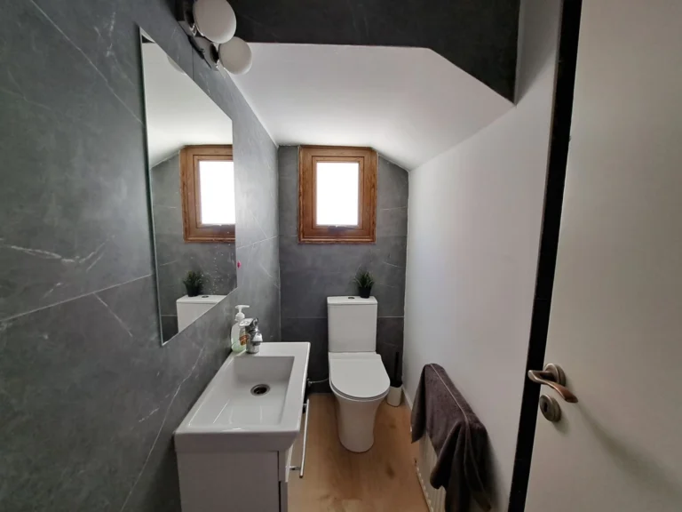 5 Bedroom House for Sale in Konia, Paphos District