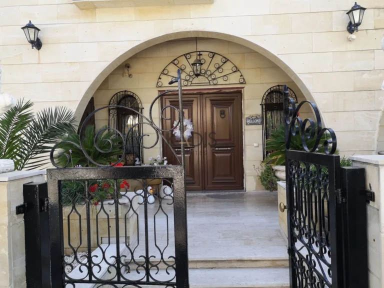 Cheap Houses and Villas for Sale Nicosia up to 800000 euro