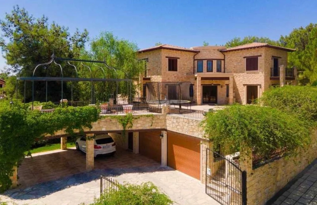 5 Bedroom House for Sale in Limassol District