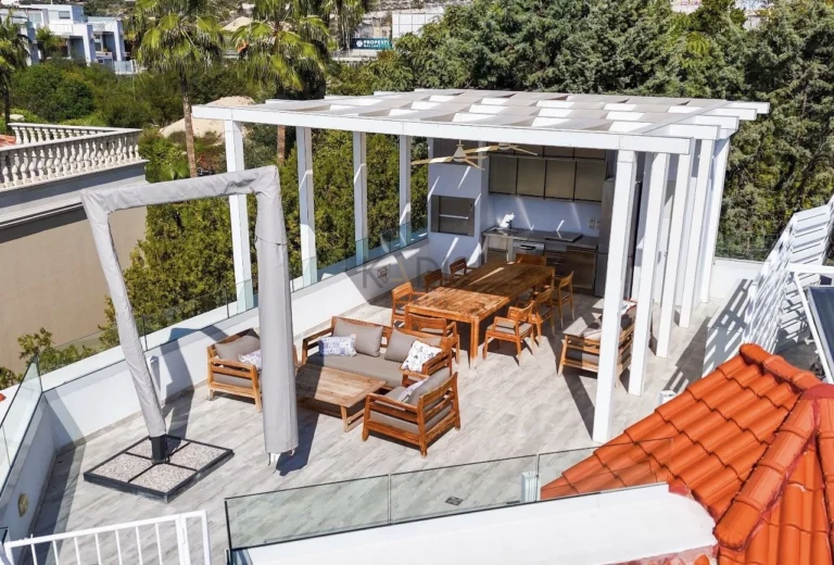 5 Bedroom House for Sale in Pyrgos Lemesou, Limassol District