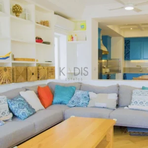 5 Bedroom House for Sale in Pyrgos Lemesou, Limassol District