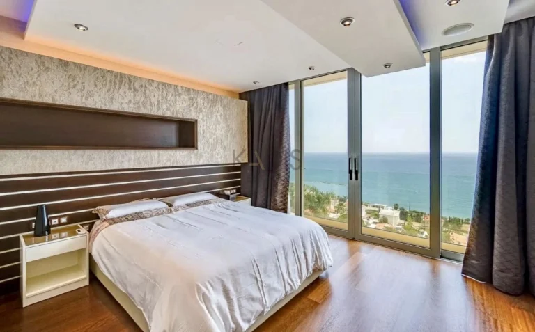 5 Bedroom House for Sale in Agios Tychonas, Limassol District