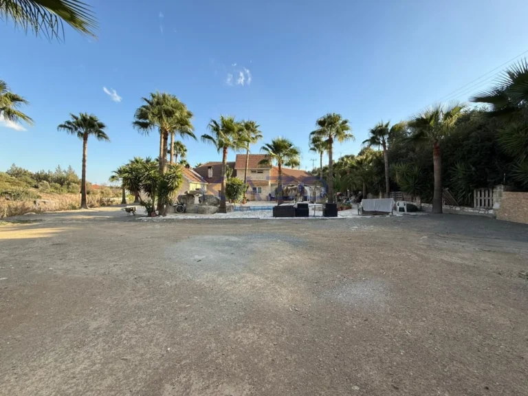 320m² House for Sale in Pyrgos Lemesou, Limassol District