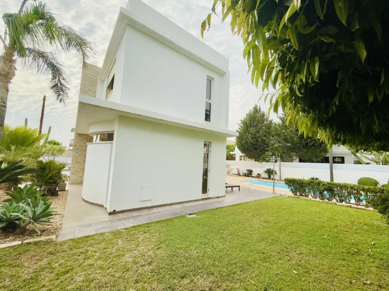 4 Bedroom House for Rent in Kato Polemidia, Limassol District