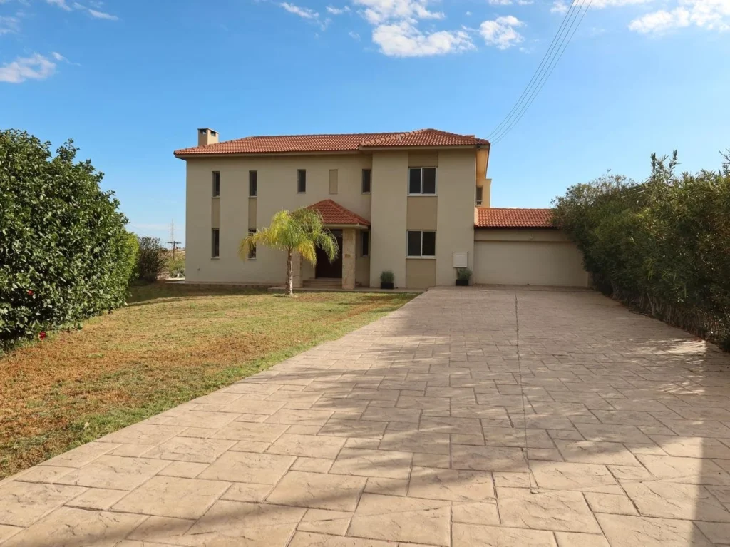 4 Bedroom House for Sale in Parekklisia, Limassol District