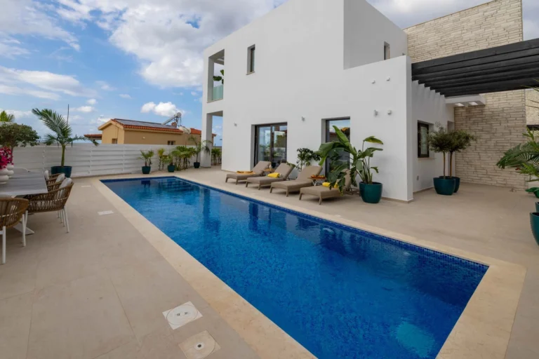 3 Bedroom House for Sale in Pegeia, Paphos District